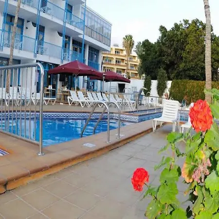 Costa Volcan فندق