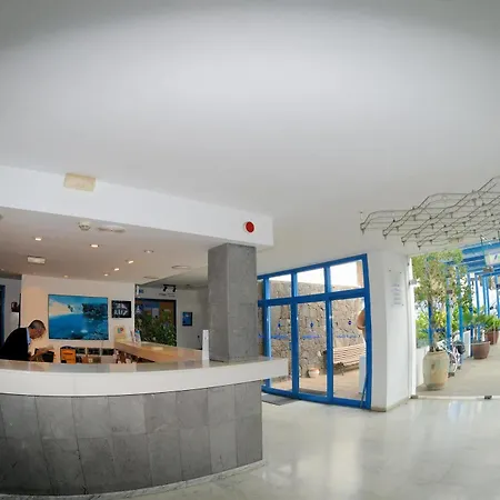 Hotel Costa Volcan And 2*