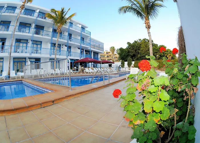 Готель Costa Volcan