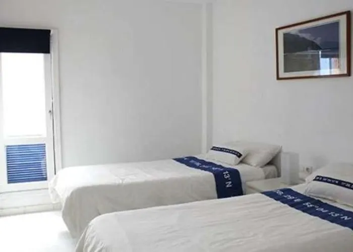 Costa Volcan מלון