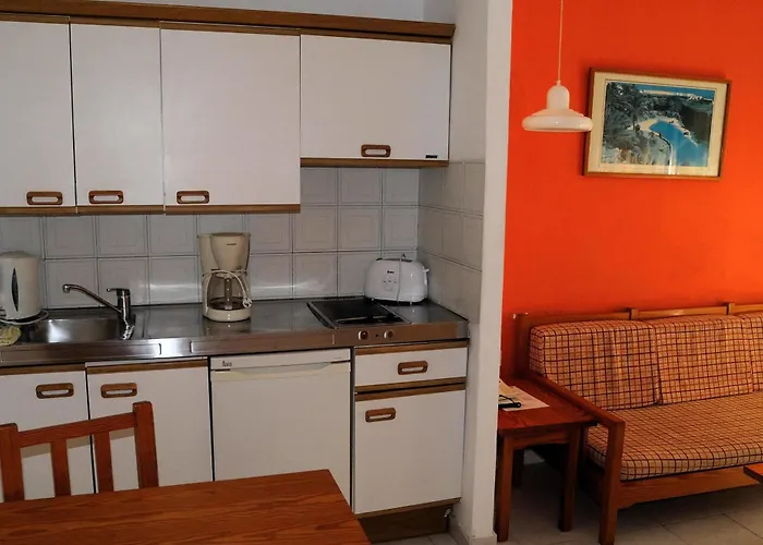 Costa Volcan Hotel 2*